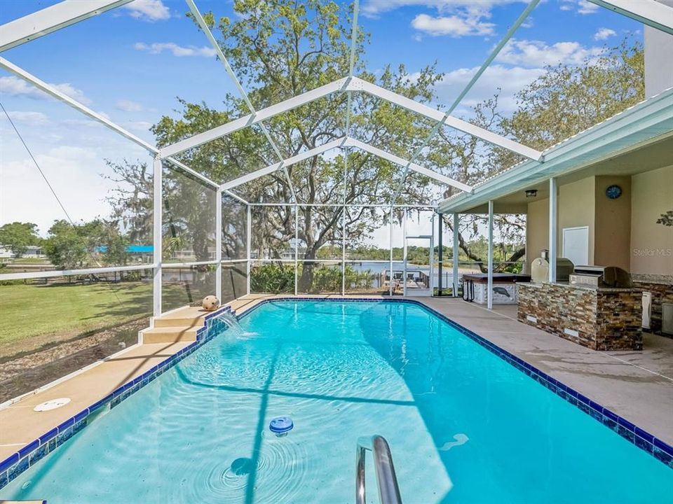 En Venta: $1,095,000 (4 camas, 3 baños, 2787 Pies cuadrados)