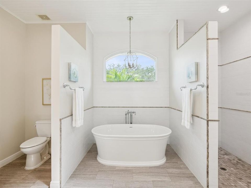 En Venta: $1,095,000 (4 camas, 3 baños, 2787 Pies cuadrados)