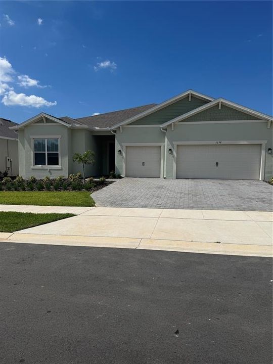 最近售出: $1,057,370 (3 贝兹, 3 浴室, 2483 平方英尺)