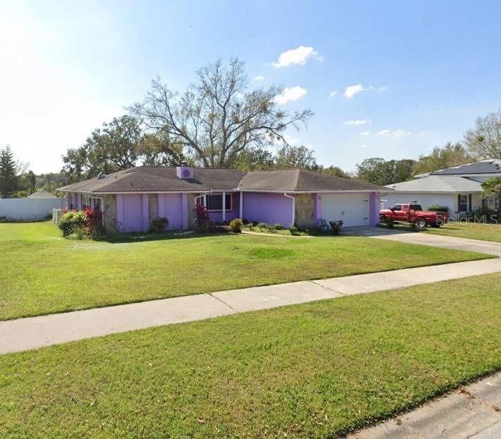 Недавно продано: $405,000 (4 спален, 2 ванн, 1960 Квадратных фут)