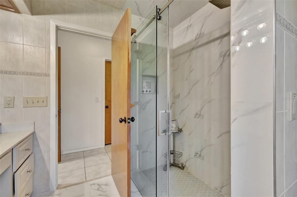 На продажу: $1,350,000 (3 спален, 3 ванн, 2328 Квадратных фут)