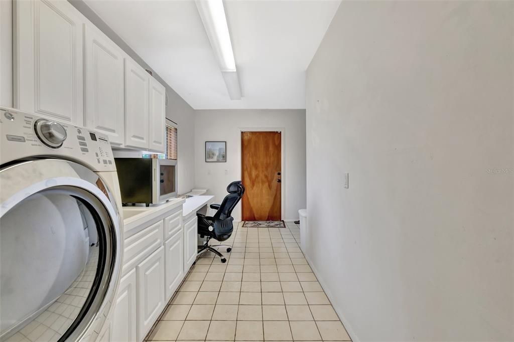 На продажу: $1,350,000 (3 спален, 3 ванн, 2328 Квадратных фут)