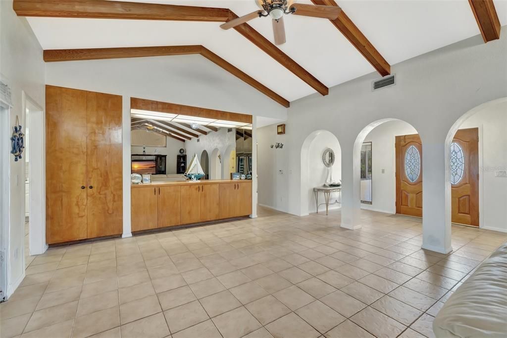 На продажу: $1,350,000 (3 спален, 3 ванн, 2328 Квадратных фут)