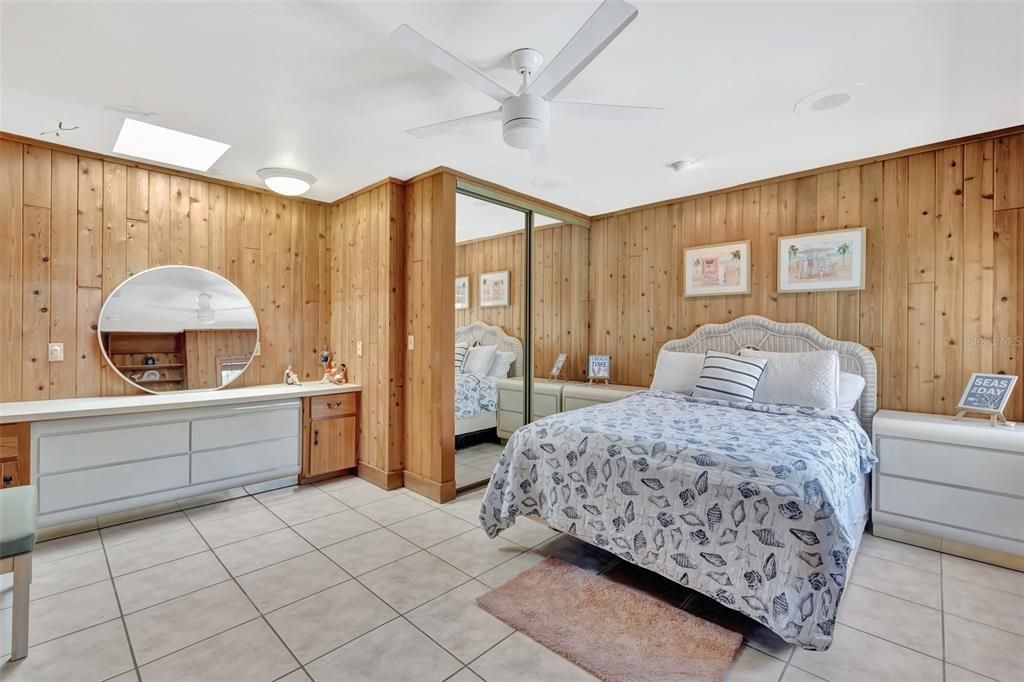 На продажу: $1,350,000 (3 спален, 3 ванн, 2328 Квадратных фут)