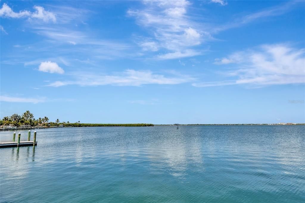 На продажу: $1,350,000 (3 спален, 3 ванн, 2328 Квадратных фут)