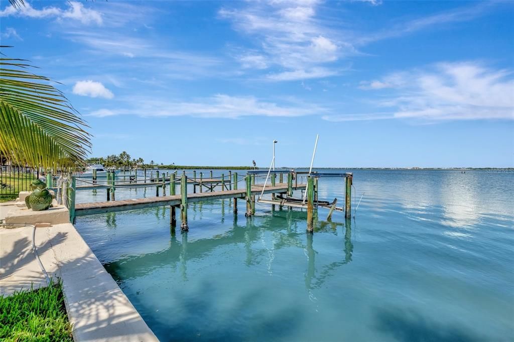 На продажу: $1,350,000 (3 спален, 3 ванн, 2328 Квадратных фут)