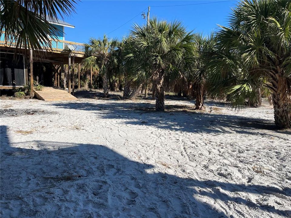 待售: $137,500 (0.12 acres)