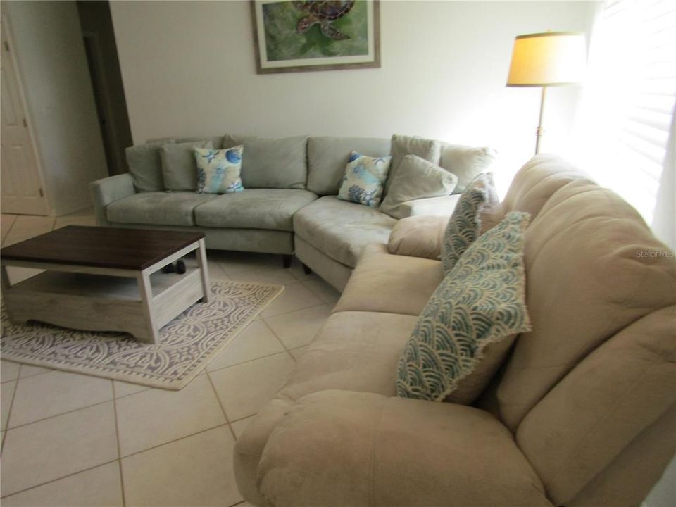 For Rent: $3,200 (3 beds, 2 baths, 1458 Square Feet)