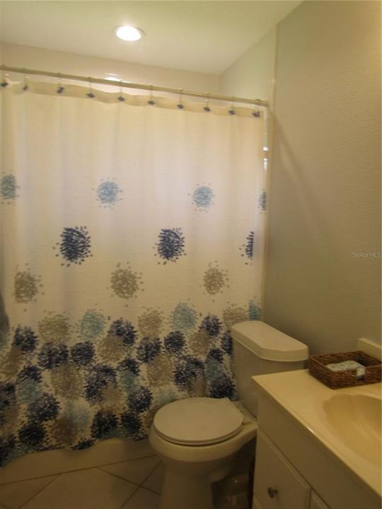 For Rent: $3,200 (3 beds, 2 baths, 1458 Square Feet)