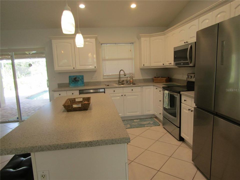 For Rent: $3,200 (3 beds, 2 baths, 1458 Square Feet)
