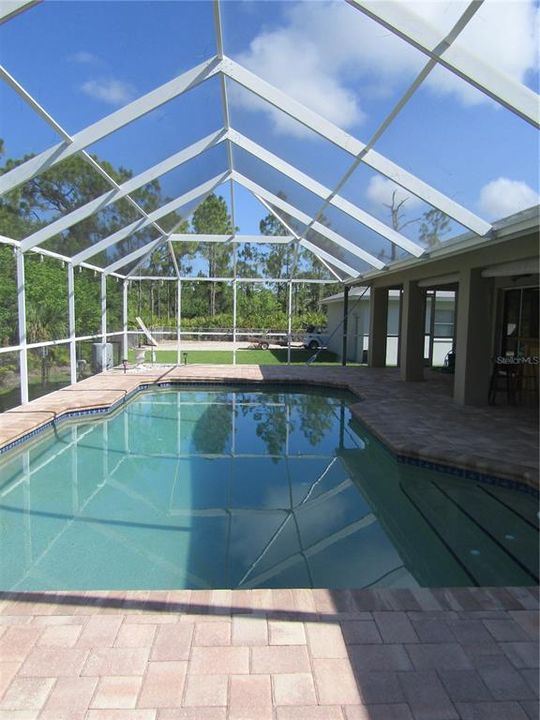 For Rent: $3,200 (3 beds, 2 baths, 1458 Square Feet)