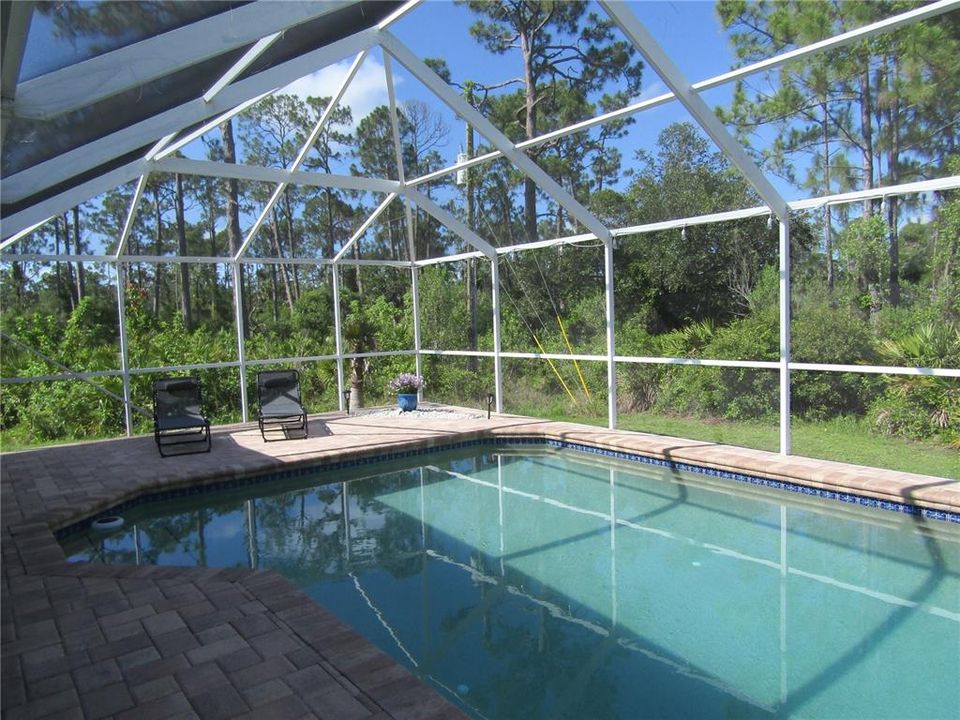 For Rent: $3,200 (3 beds, 2 baths, 1458 Square Feet)