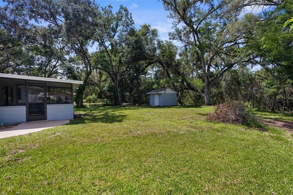 Active With Contract: $219,900 (2 beds, 2 baths, 999 Square Feet)