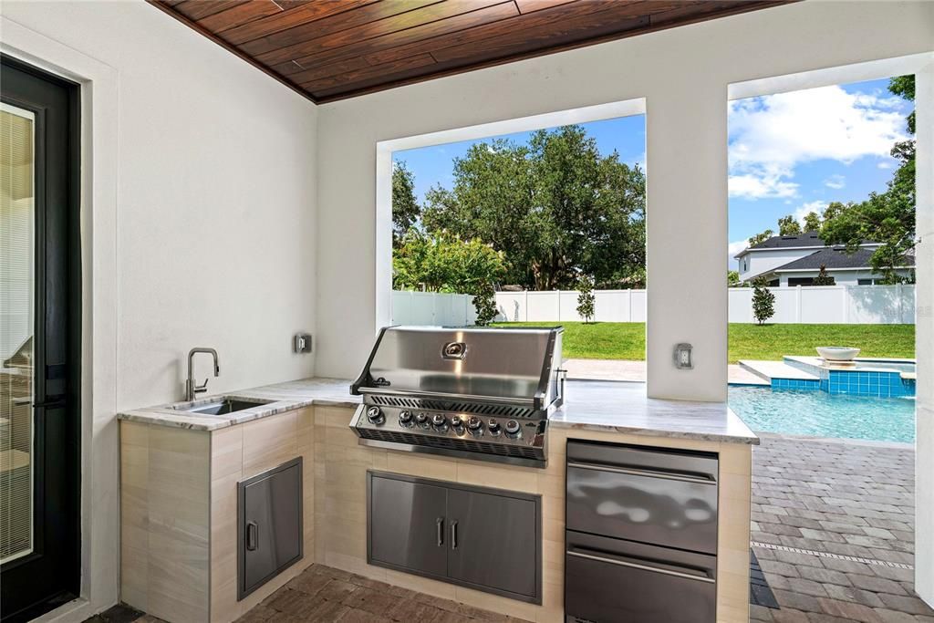 For Sale: $2,300,000 (5 beds, 5 baths, 4146 Square Feet)