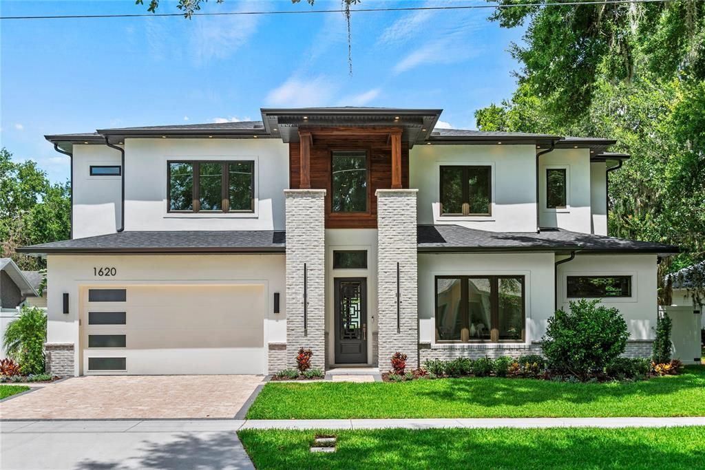 For Sale: $2,300,000 (5 beds, 5 baths, 4146 Square Feet)