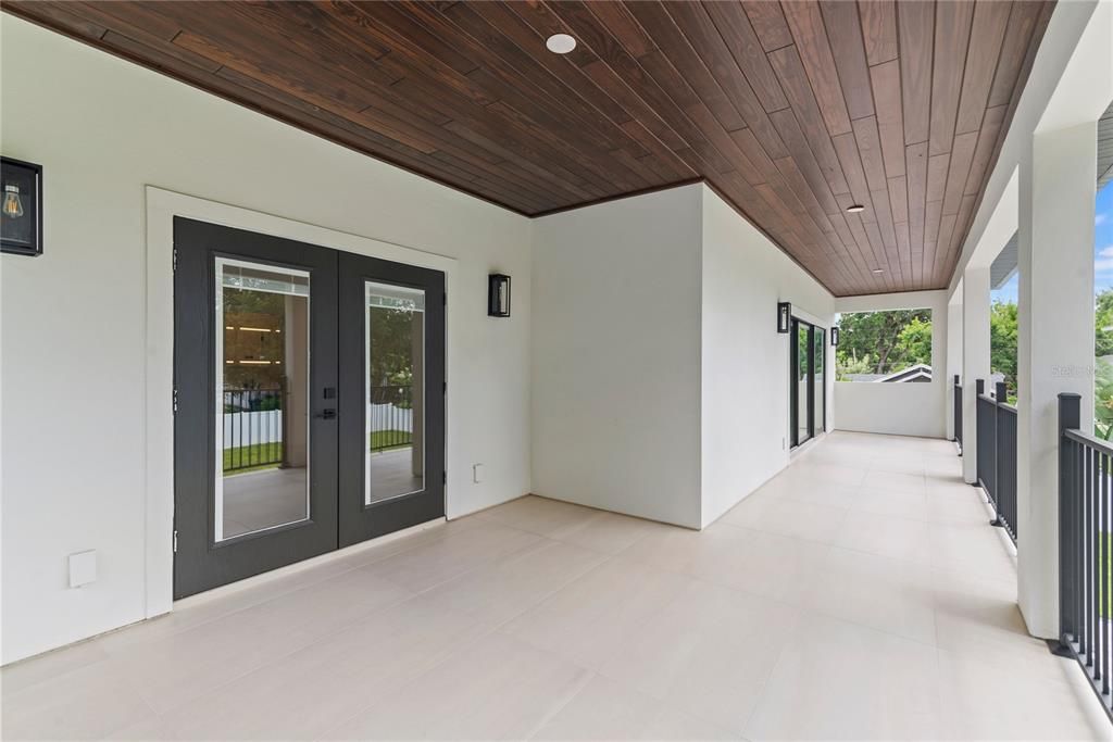 For Sale: $2,300,000 (5 beds, 5 baths, 4146 Square Feet)