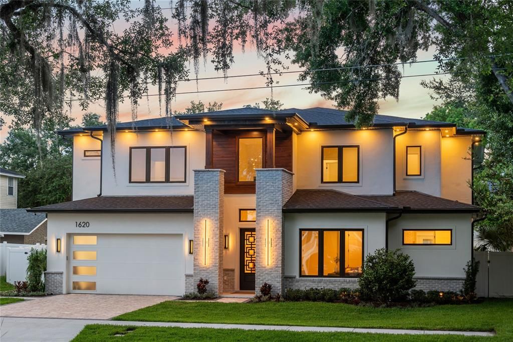 For Sale: $2,300,000 (5 beds, 5 baths, 4146 Square Feet)