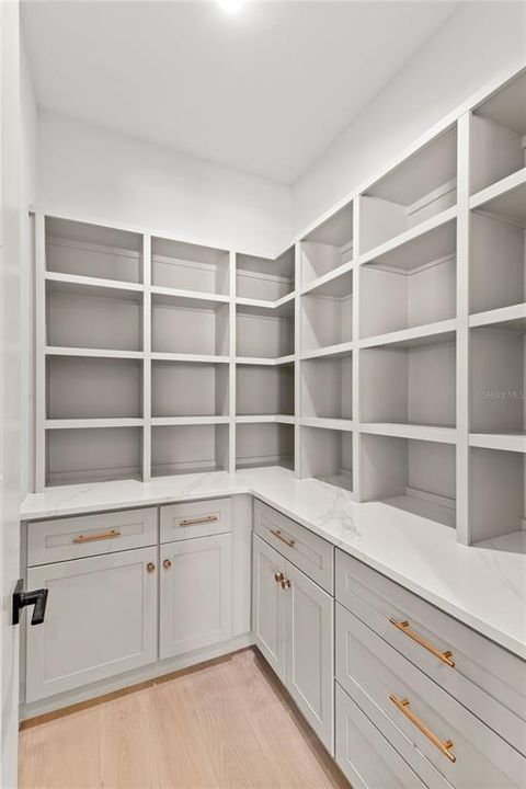 For Sale: $2,300,000 (5 beds, 5 baths, 4146 Square Feet)