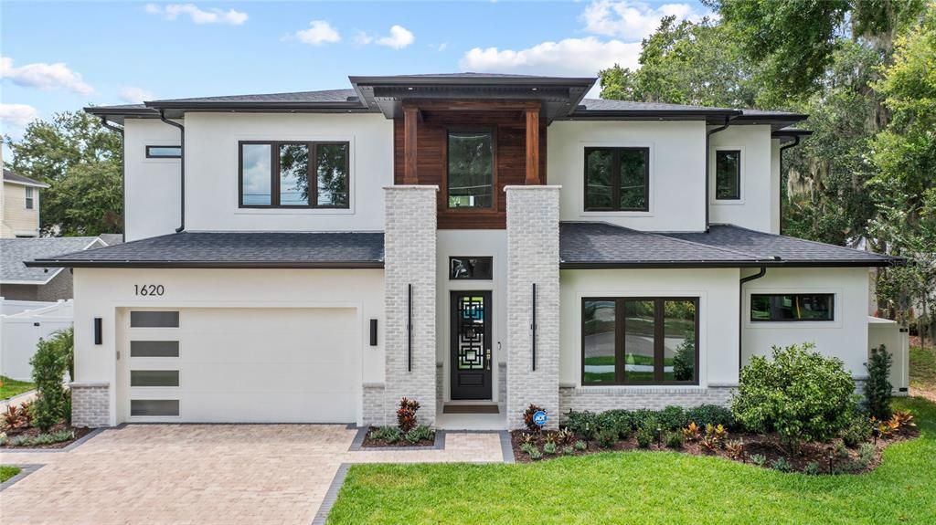 For Sale: $2,300,000 (5 beds, 5 baths, 4146 Square Feet)