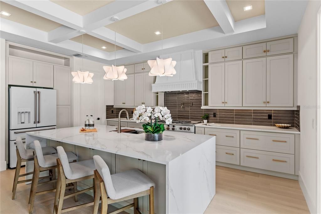 For Sale: $2,300,000 (5 beds, 5 baths, 4146 Square Feet)