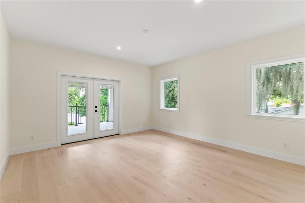 For Sale: $2,300,000 (5 beds, 5 baths, 4146 Square Feet)