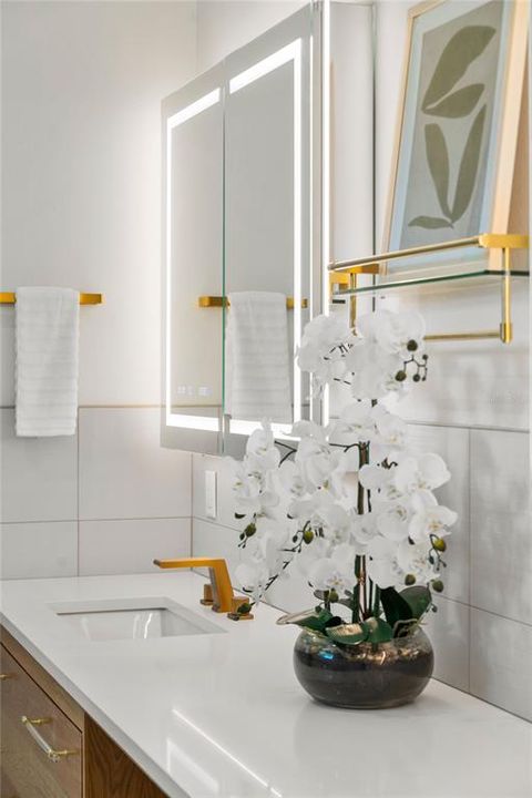 For Sale: $2,300,000 (5 beds, 5 baths, 4146 Square Feet)