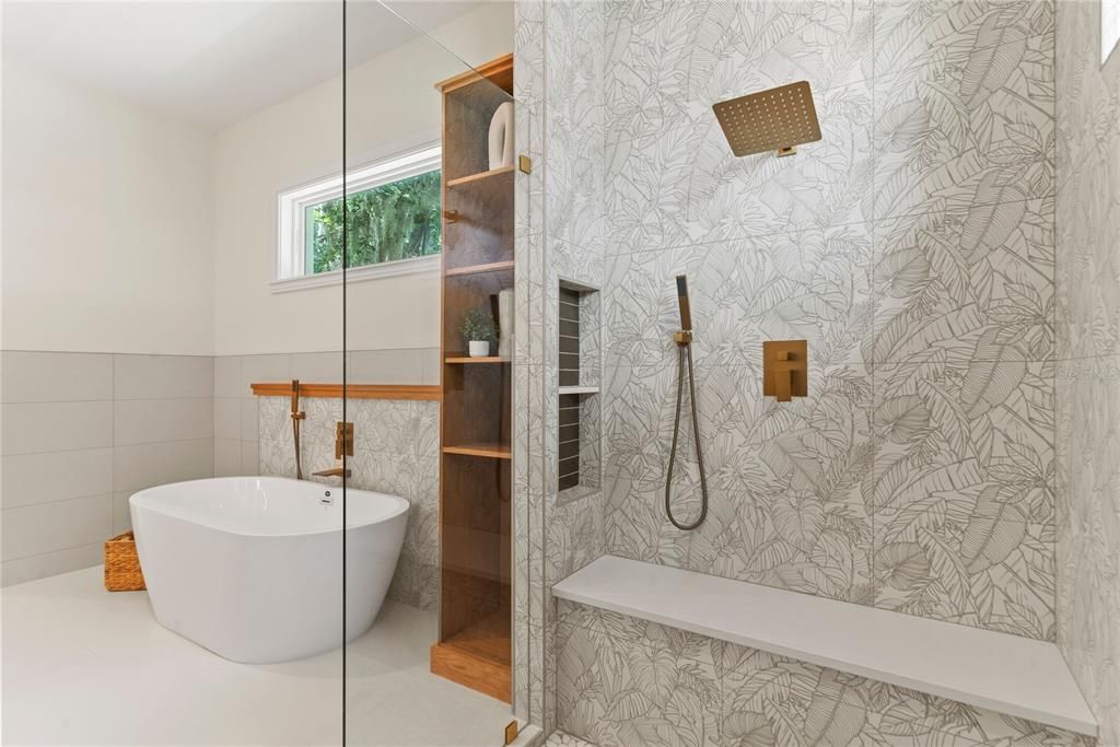 For Sale: $2,300,000 (5 beds, 5 baths, 4146 Square Feet)