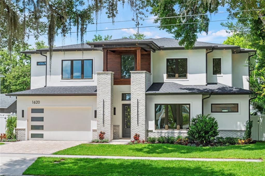 For Sale: $2,300,000 (5 beds, 5 baths, 4146 Square Feet)