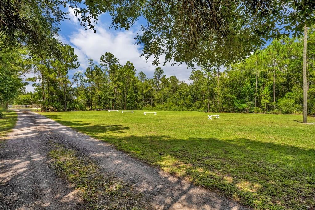 Activo con contrato: $1,200,000 (3 camas, 2 baños, 2566 Pies cuadrados)