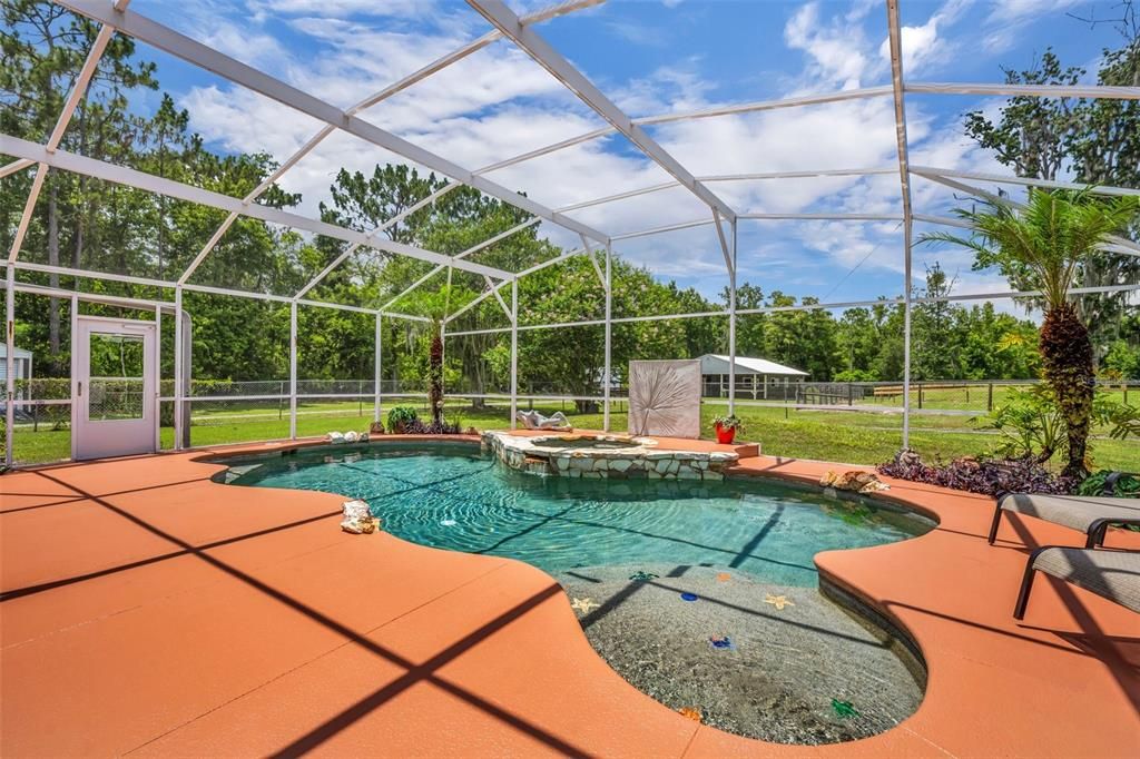 Activo con contrato: $1,200,000 (3 camas, 2 baños, 2566 Pies cuadrados)