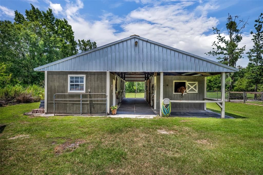 Activo con contrato: $1,200,000 (3 camas, 2 baños, 2566 Pies cuadrados)