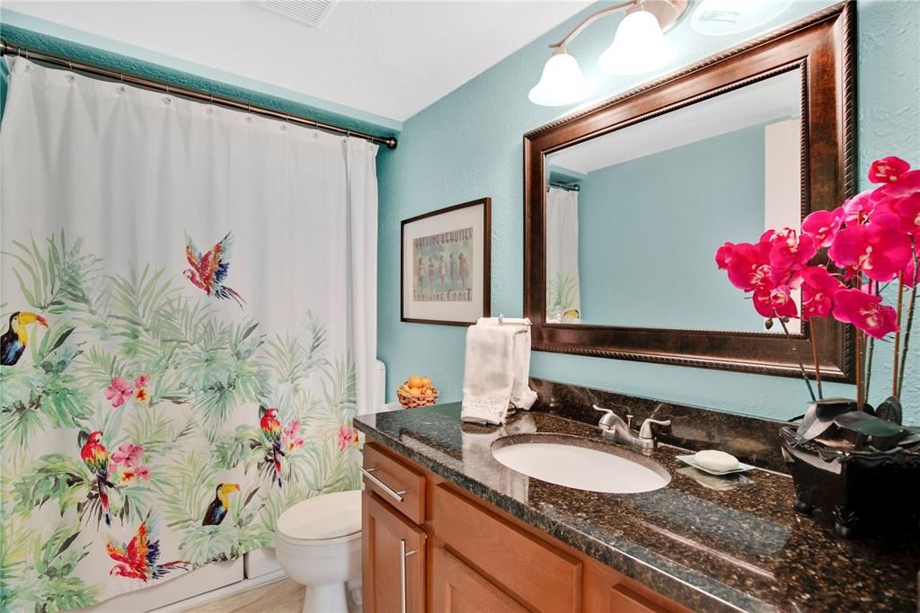 На продажу: $375,000 (2 спален, 2 ванн, 1188 Квадратных фут)