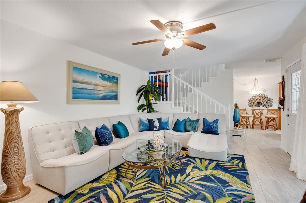 На продажу: $375,000 (2 спален, 2 ванн, 1188 Квадратных фут)