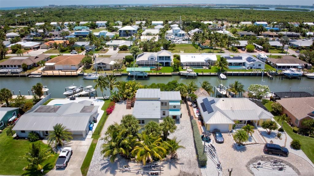 待售: $990,000 (4 贝兹, 3 浴室, 2572 平方英尺)