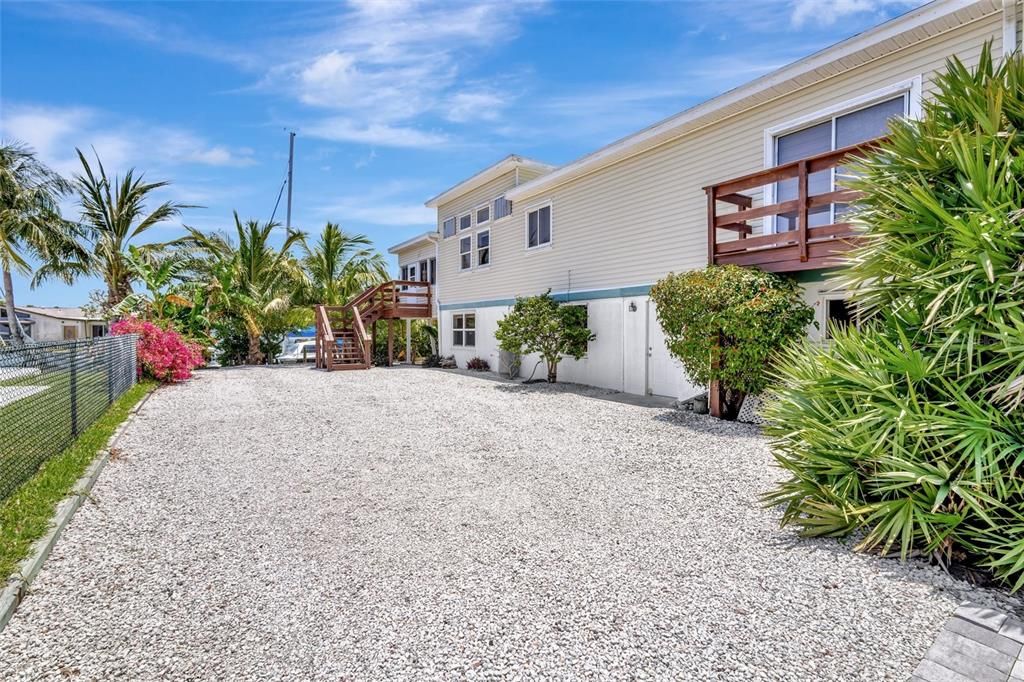 待售: $990,000 (4 贝兹, 3 浴室, 2572 平方英尺)