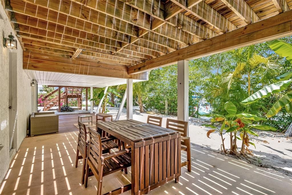 待售: $990,000 (4 贝兹, 3 浴室, 2572 平方英尺)