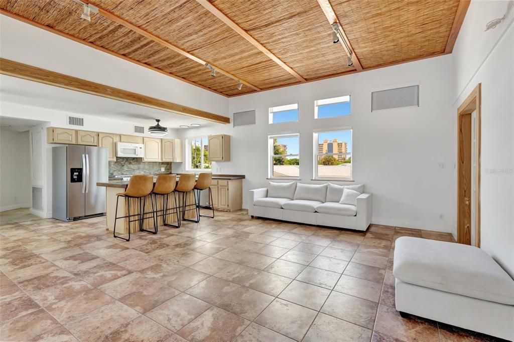 待售: $990,000 (4 贝兹, 3 浴室, 2572 平方英尺)