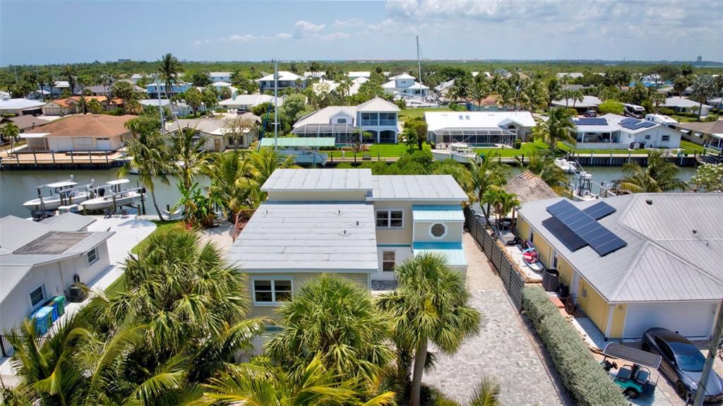 待售: $990,000 (4 贝兹, 3 浴室, 2572 平方英尺)