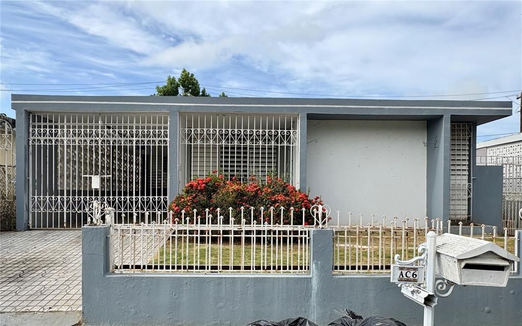 最近售出: $145,000 (3 贝兹, 2 浴室, 2025 平方英尺)