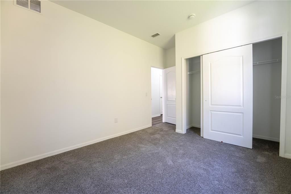 Activo con contrato: $399,900 (5 camas, 3 baños, 2657 Pies cuadrados)