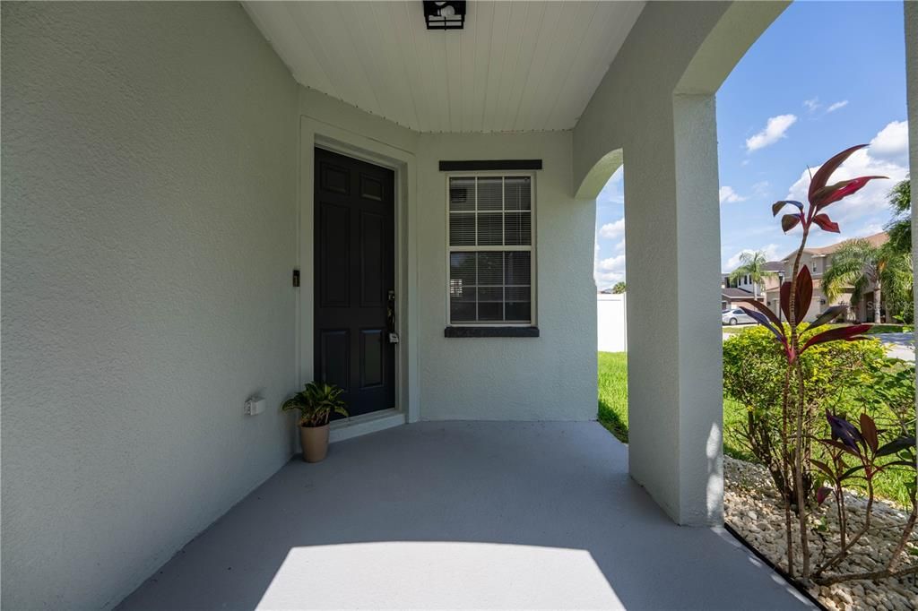 Activo con contrato: $399,900 (5 camas, 3 baños, 2657 Pies cuadrados)