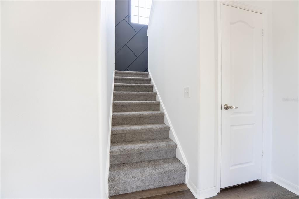 Activo con contrato: $399,900 (5 camas, 3 baños, 2657 Pies cuadrados)