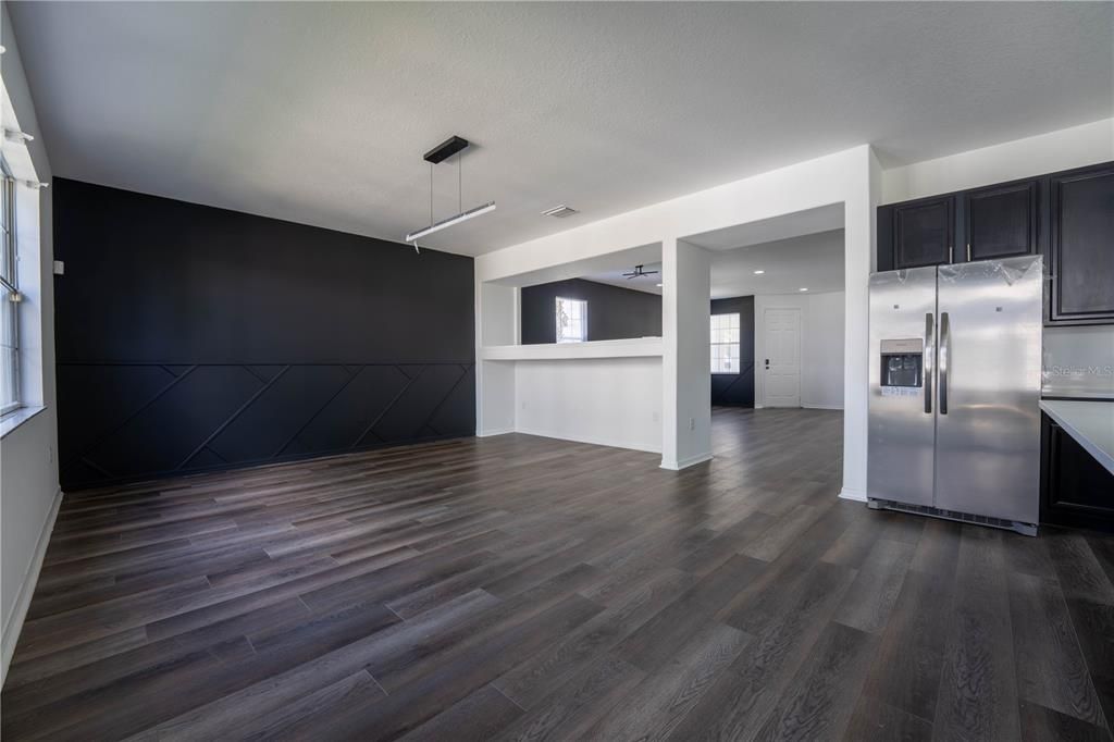 Activo con contrato: $399,900 (5 camas, 3 baños, 2657 Pies cuadrados)