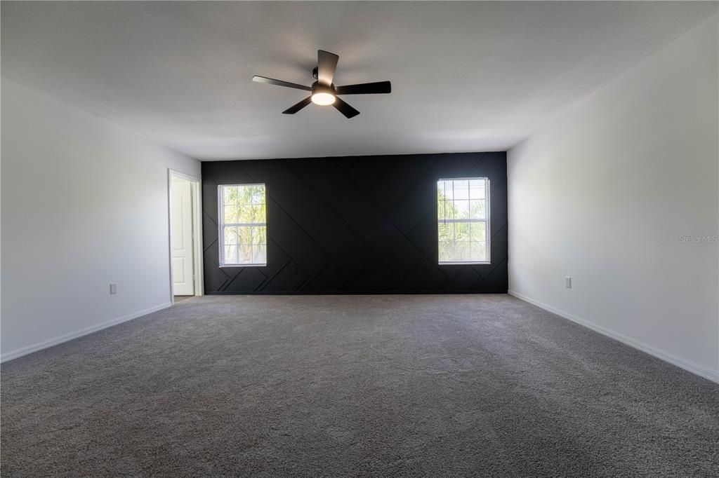 Activo con contrato: $399,900 (5 camas, 3 baños, 2657 Pies cuadrados)