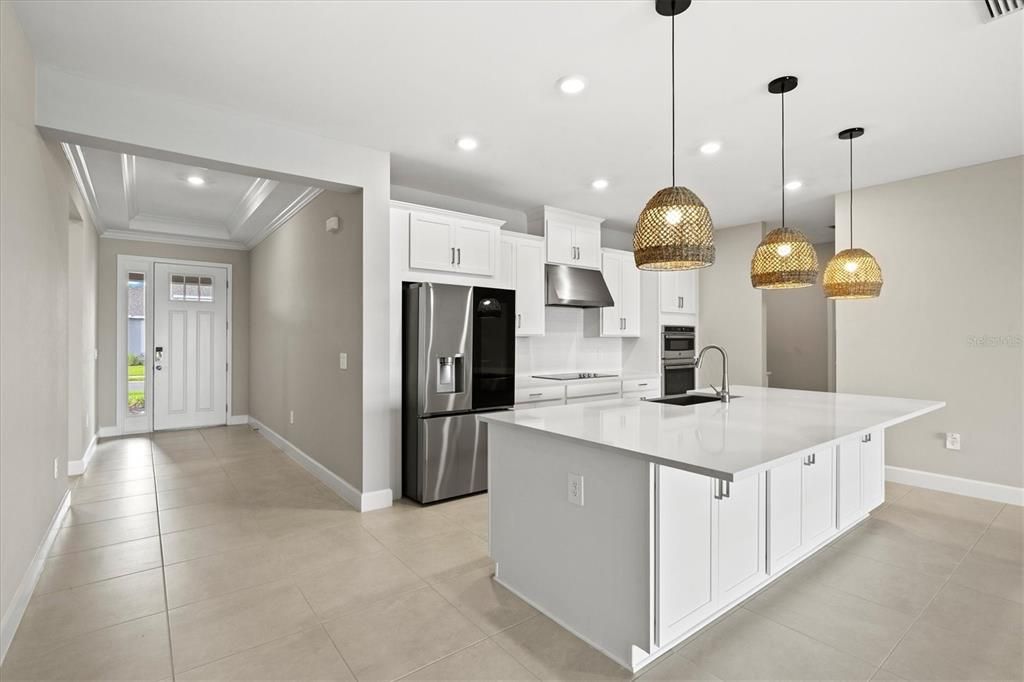 合同活跃: $449,000 (4 贝兹, 4 浴室, 2920 平方英尺)