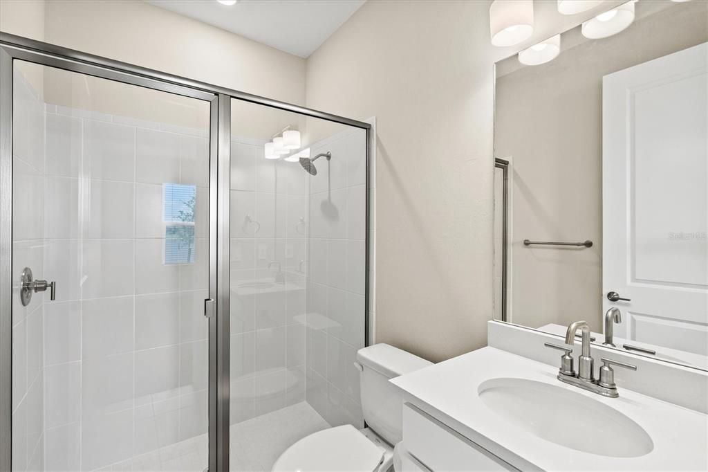 合同活跃: $449,000 (4 贝兹, 4 浴室, 2920 平方英尺)