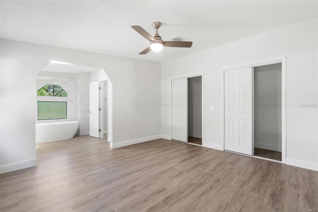 Activo con contrato: $274,900 (3 camas, 2 baños, 1512 Pies cuadrados)