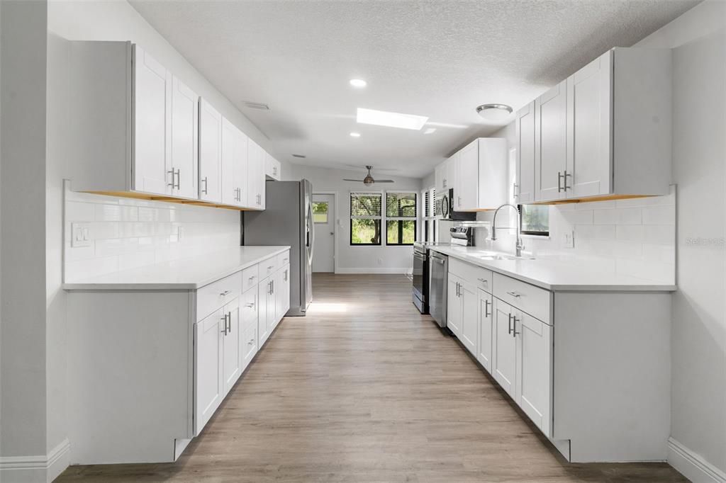 Activo con contrato: $274,900 (3 camas, 2 baños, 1512 Pies cuadrados)