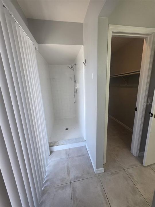 合同活跃: $258,995 (3 贝兹, 2 浴室, 1205 平方英尺)