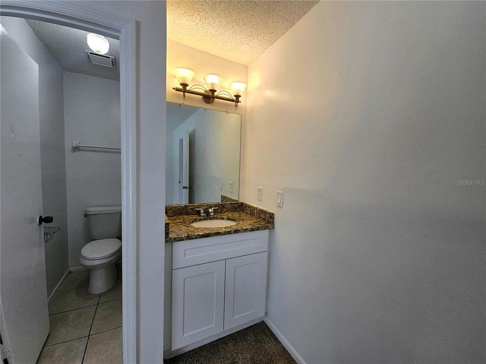 For Sale: $230,000 (2 beds, 2 baths, 860 Square Feet)